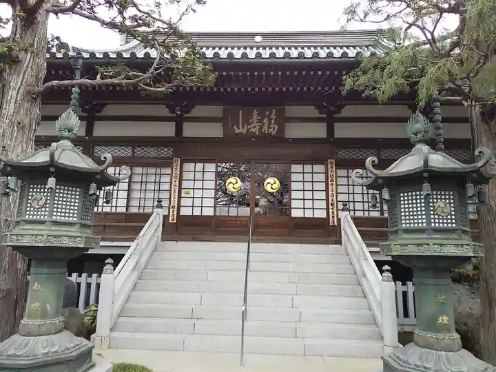 徳蔵寺の本殿・本堂