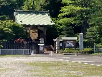 狭山山不動寺の山門・神門