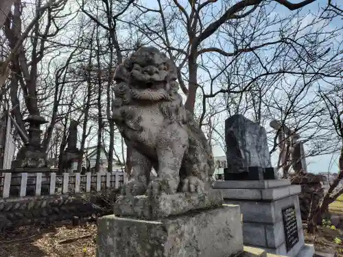 留萌神社の狛犬