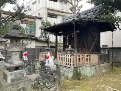 靍護稲荷神社の{uncategorized: "未分類", other: "その他", undefined: "問題あり", building: "その他建物", grave: "お墓", sacred_gate: "鳥居", guardian: "狛犬", statue: "像", buddha: "仏像", history: "歴史", nature: "自然", garden: "庭園", animal: "動物", pagoda: "塔", temizu: "手水舎", mountain_gate: "山門・神門", sanctuary: "本殿・本堂", subordinate: "末社・摂社", art: "芸術", scenery: "景色", jizo: "地蔵", ema: "絵馬", goshuin: "御朱印", omikuji: "おみくじ", items: "授与品その他", amulet: "お守り", goshuincho: "御朱印帳", eats: "食事", festival: "お祭り", votive_dance: "神楽", shichigosan: "七五三参", wedding: "結婚式", experience: "体験その他", initially: "初詣", around: "周辺", anti_infection: "感染症対策"}