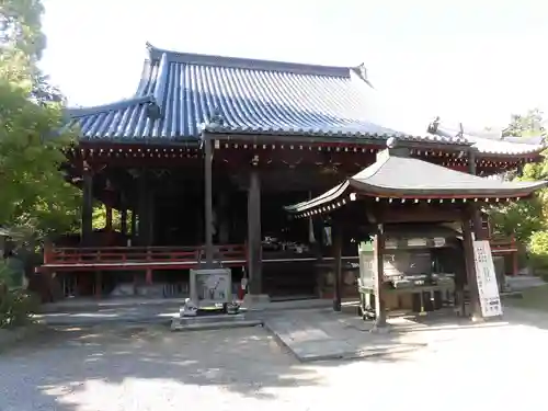 久米寺の本殿・本堂