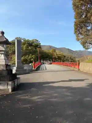大麻比古神社の{uncategorized: "未分類", other: "その他", undefined: "問題あり", building: "その他建物", grave: "お墓", sacred_gate: "鳥居", guardian: "狛犬", statue: "像", buddha: "仏像", history: "歴史", nature: "自然", garden: "庭園", animal: "動物", pagoda: "塔", temizu: "手水舎", mountain_gate: "山門・神門", sanctuary: "本殿・本堂", subordinate: "末社・摂社", art: "芸術", scenery: "景色", jizo: "地蔵", ema: "絵馬", goshuin: "御朱印", omikuji: "おみくじ", items: "授与品その他", amulet: "お守り", goshuincho: "御朱印帳", eats: "食事", festival: "お祭り", votive_dance: "神楽", shichigosan: "七五三参", wedding: "結婚式", experience: "体験その他", initially: "初詣", around: "周辺", anti_infection: "感染症対策"}