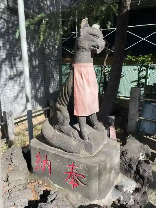 三峯神社の{uncategorized: "未分類", other: "その他", undefined: "問題あり", building: "その他建物", grave: "お墓", sacred_gate: "鳥居", guardian: "狛犬", statue: "像", buddha: "仏像", history: "歴史", nature: "自然", garden: "庭園", animal: "動物", pagoda: "塔", temizu: "手水舎", mountain_gate: "山門・神門", sanctuary: "本殿・本堂", subordinate: "末社・摂社", art: "芸術", scenery: "景色", jizo: "地蔵", ema: "絵馬", goshuin: "御朱印", omikuji: "おみくじ", items: "授与品その他", amulet: "お守り", goshuincho: "御朱印帳", eats: "食事", festival: "お祭り", votive_dance: "神楽", shichigosan: "七五三参", wedding: "結婚式", experience: "体験その他", initially: "初詣", around: "周辺", anti_infection: "感染症対策"}