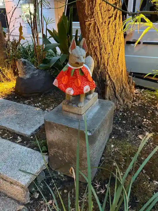 五十稲荷神社(栄寿稲荷神社)の{uncategorized: "未分類", other: "その他", undefined: "問題あり", building: "その他建物", grave: "お墓", sacred_gate: "鳥居", guardian: "狛犬", statue: "像", buddha: "仏像", history: "歴史", nature: "自然", garden: "庭園", animal: "動物", pagoda: "塔", temizu: "手水舎", mountain_gate: "山門・神門", sanctuary: "本殿・本堂", subordinate: "末社・摂社", art: "芸術", scenery: "景色", jizo: "地蔵", ema: "絵馬", goshuin: "御朱印", omikuji: "おみくじ", items: "授与品その他", amulet: "お守り", goshuincho: "御朱印帳", eats: "食事", festival: "お祭り", votive_dance: "神楽", shichigosan: "七五三参", wedding: "結婚式", experience: "体験その他", initially: "初詣", around: "周辺", anti_infection: "感染症対策"}
