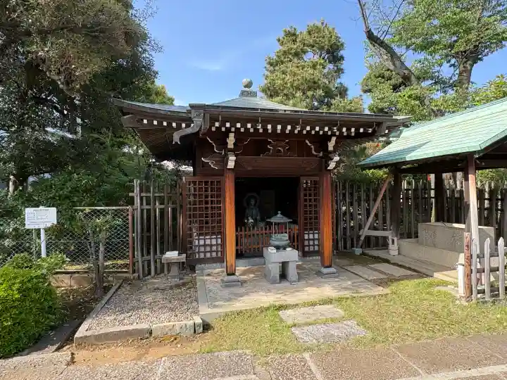 寶泉寺(宝泉寺)の{uncategorized: "未分類", other: "その他", undefined: "問題あり", building: "その他建物", grave: "お墓", sacred_gate: "鳥居", guardian: "狛犬", statue: "像", buddha: "仏像", history: "歴史", nature: "自然", garden: "庭園", animal: "動物", pagoda: "塔", temizu: "手水舎", mountain_gate: "山門・神門", sanctuary: "本殿・本堂", subordinate: "末社・摂社", art: "芸術", scenery: "景色", jizo: "地蔵", ema: "絵馬", goshuin: "御朱印", omikuji: "おみくじ", items: "授与品その他", amulet: "お守り", goshuincho: "御朱印帳", eats: "食事", festival: "お祭り", votive_dance: "神楽", shichigosan: "七五三参", wedding: "結婚式", experience: "体験その他", initially: "初詣", around: "周辺", anti_infection: "感染症対策"}
