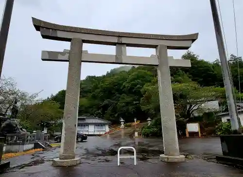 霊山神社の鳥居