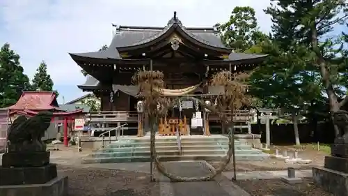 鶴田八幡宮の本殿