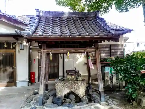 下中八幡宮の手水舎