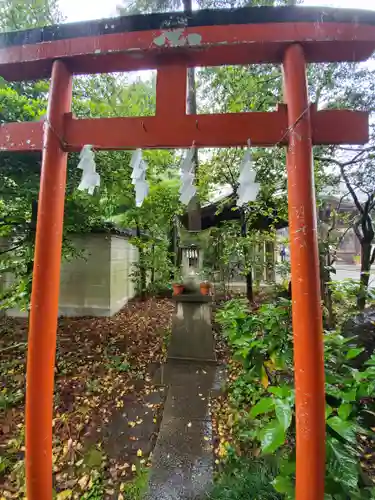 須賀神社の末社