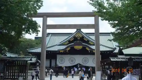 靖國神社の鳥居