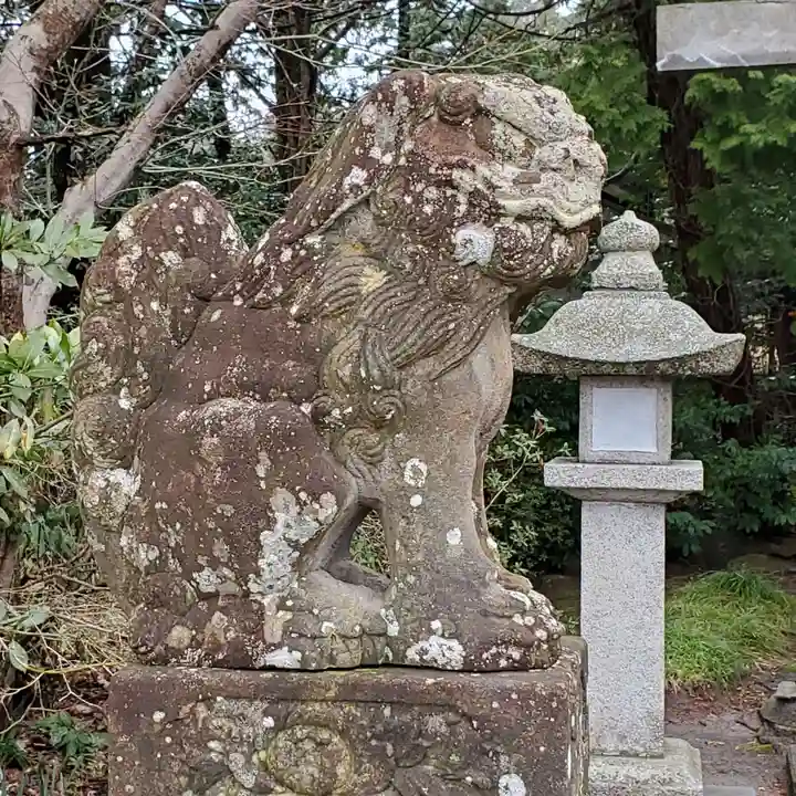 須須神社の狛犬