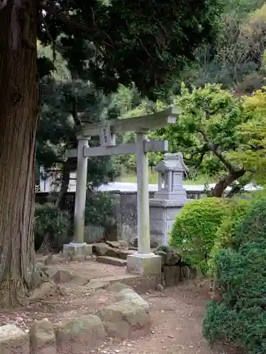 寶蔵寺の鳥居