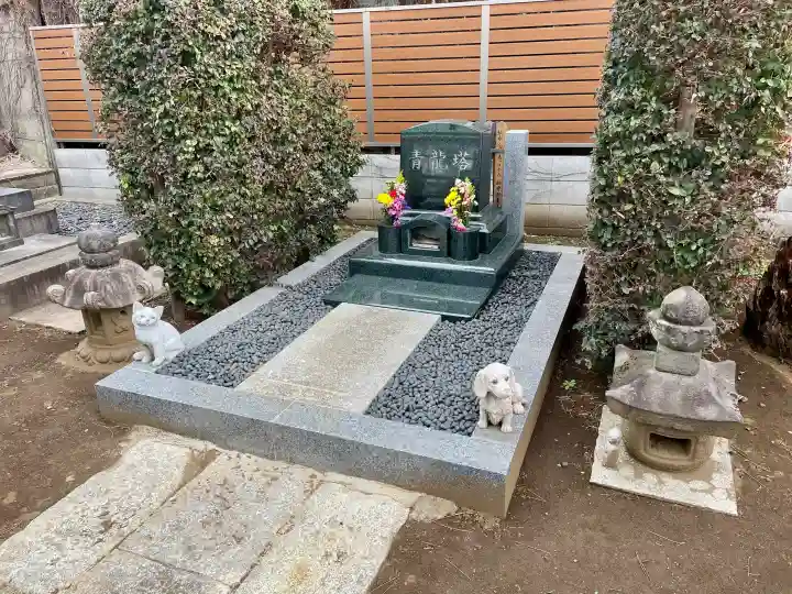 頤神襌院の{uncategorized: "未分類", other: "その他", undefined: "問題あり", building: "その他建物", grave: "お墓", sacred_gate: "鳥居", guardian: "狛犬", statue: "像", buddha: "仏像", history: "歴史", nature: "自然", garden: "庭園", animal: "動物", pagoda: "塔", temizu: "手水舎", mountain_gate: "山門・神門", sanctuary: "本殿・本堂", subordinate: "末社・摂社", art: "芸術", scenery: "景色", jizo: "地蔵", ema: "絵馬", goshuin: "御朱印", omikuji: "おみくじ", items: "授与品その他", amulet: "お守り", goshuincho: "御朱印帳", eats: "食事", festival: "お祭り", votive_dance: "神楽", shichigosan: "七五三参", wedding: "結婚式", experience: "体験その他", initially: "初詣", around: "周辺", anti_infection: "感染症対策"}