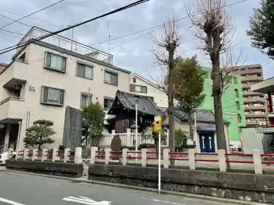亀戸水神社の{uncategorized: "未分類", other: "その他", undefined: "問題あり", building: "その他建物", grave: "お墓", sacred_gate: "鳥居", guardian: "狛犬", statue: "像", buddha: "仏像", history: "歴史", nature: "自然", garden: "庭園", animal: "動物", pagoda: "塔", temizu: "手水舎", mountain_gate: "山門・神門", sanctuary: "本殿・本堂", subordinate: "末社・摂社", art: "芸術", scenery: "景色", jizo: "地蔵", ema: "絵馬", goshuin: "御朱印", omikuji: "おみくじ", items: "授与品その他", amulet: "お守り", goshuincho: "御朱印帳", eats: "食事", festival: "お祭り", votive_dance: "神楽", shichigosan: "七五三参", wedding: "結婚式", experience: "体験その他", initially: "初詣", around: "周辺", anti_infection: "感染症対策"}