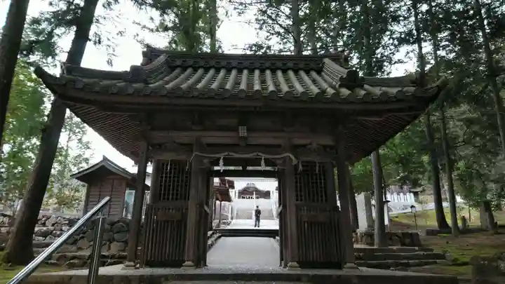 和氣神社(和気神社)の山門・神門
