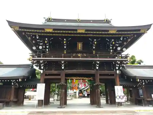 真清田神社の山門・神門