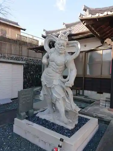 妙雲寺の像