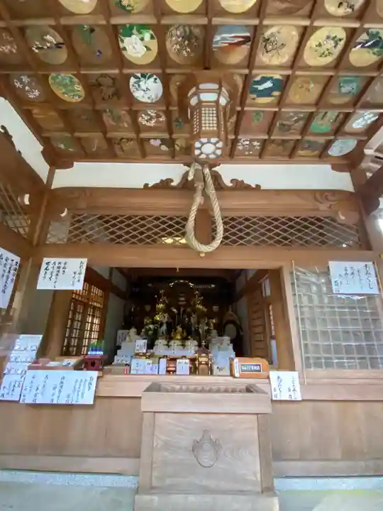 華厳寺の本殿・本堂