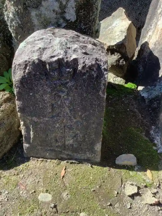 稲荷神社、他不明社 五郎丸初生地 山神のその他建物