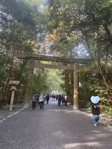 伊勢神宮外宮（豊受大神宮）の{uncategorized: "未分類", other: "その他", undefined: "問題あり", building: "その他建物", grave: "お墓", sacred_gate: "鳥居", guardian: "狛犬", statue: "像", buddha: "仏像", history: "歴史", nature: "自然", garden: "庭園", animal: "動物", pagoda: "塔", temizu: "手水舎", mountain_gate: "山門・神門", sanctuary: "本殿・本堂", subordinate: "末社・摂社", art: "芸術", scenery: "景色", jizo: "地蔵", ema: "絵馬", goshuin: "御朱印", omikuji: "おみくじ", items: "授与品その他", amulet: "お守り", goshuincho: "御朱印帳", eats: "食事", festival: "お祭り", votive_dance: "神楽", shichigosan: "七五三参", wedding: "結婚式", experience: "体験その他", initially: "初詣", around: "周辺", anti_infection: "感染症対策"}