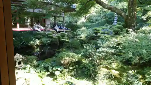 三千院門跡の庭園