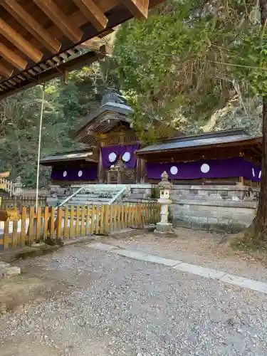 武蔵二宮 金鑚神社の{uncategorized: "未分類", other: "その他", undefined: "問題あり", building: "その他建物", grave: "お墓", sacred_gate: "鳥居", guardian: "狛犬", statue: "像", buddha: "仏像", history: "歴史", nature: "自然", garden: "庭園", animal: "動物", pagoda: "塔", temizu: "手水舎", mountain_gate: "山門・神門", sanctuary: "本殿・本堂", subordinate: "末社・摂社", art: "芸術", scenery: "景色", jizo: "地蔵", ema: "絵馬", goshuin: "御朱印", omikuji: "おみくじ", items: "授与品その他", amulet: "お守り", goshuincho: "御朱印帳", eats: "食事", festival: "お祭り", votive_dance: "神楽", shichigosan: "七五三参", wedding: "結婚式", experience: "体験その他", initially: "初詣", around: "周辺", anti_infection: "感染症対策"}