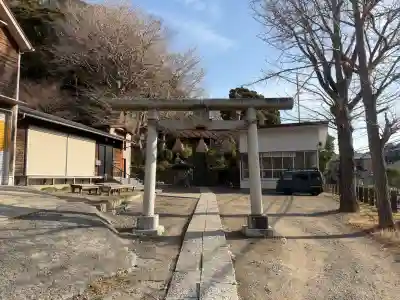 久木神社の{uncategorized: "未分類", other: "その他", undefined: "問題あり", building: "その他建物", grave: "お墓", sacred_gate: "鳥居", guardian: "狛犬", statue: "像", buddha: "仏像", history: "歴史", nature: "自然", garden: "庭園", animal: "動物", pagoda: "塔", temizu: "手水舎", mountain_gate: "山門・神門", sanctuary: "本殿・本堂", subordinate: "末社・摂社", art: "芸術", scenery: "景色", jizo: "地蔵", ema: "絵馬", goshuin: "御朱印", omikuji: "おみくじ", items: "授与品その他", amulet: "お守り", goshuincho: "御朱印帳", eats: "食事", festival: "お祭り", votive_dance: "神楽", shichigosan: "七五三参", wedding: "結婚式", experience: "体験その他", initially: "初詣", around: "周辺", anti_infection: "感染症対策"}