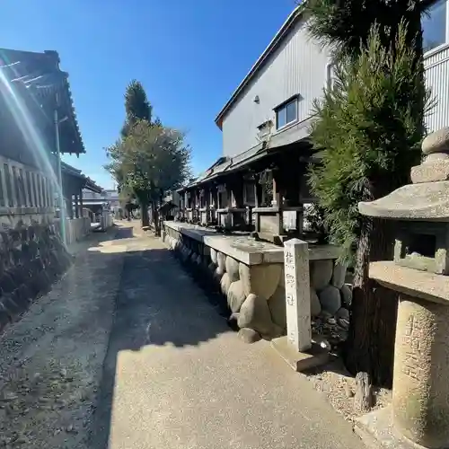 白山神社（松河戸町）の末社・摂社