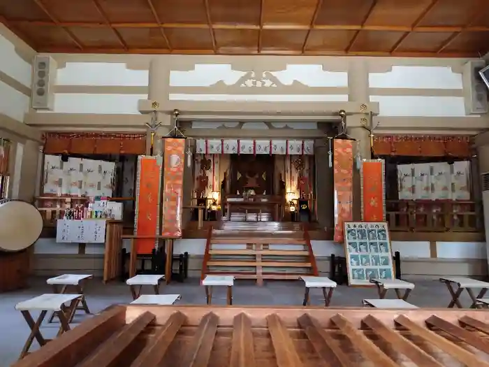 鷹栖神社の本殿