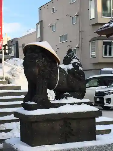 札幌諏訪神社の狛犬