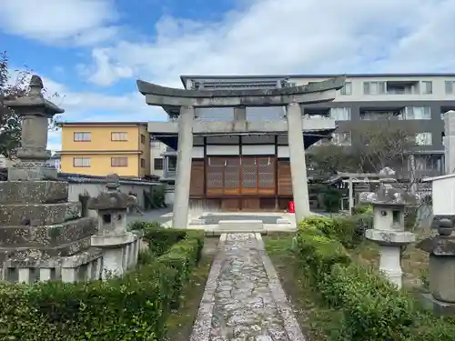 満願寺の鳥居