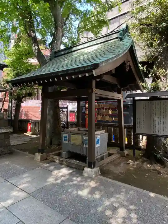 恵比寿神社の{uncategorized: "未分類", other: "その他", undefined: "問題あり", building: "その他建物", grave: "お墓", sacred_gate: "鳥居", guardian: "狛犬", statue: "像", buddha: "仏像", history: "歴史", nature: "自然", garden: "庭園", animal: "動物", pagoda: "塔", temizu: "手水舎", mountain_gate: "山門・神門", sanctuary: "本殿・本堂", subordinate: "末社・摂社", art: "芸術", scenery: "景色", jizo: "地蔵", ema: "絵馬", goshuin: "御朱印", omikuji: "おみくじ", items: "授与品その他", amulet: "お守り", goshuincho: "御朱印帳", eats: "食事", festival: "お祭り", votive_dance: "神楽", shichigosan: "七五三参", wedding: "結婚式", experience: "体験その他", initially: "初詣", around: "周辺", anti_infection: "感染症対策"}