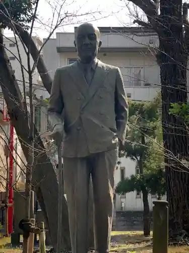 富岡八幡宮の像