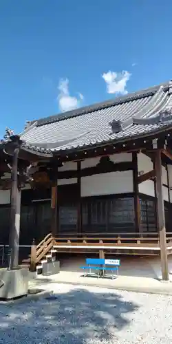 西徳寺の本殿