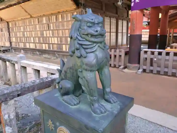 丹生都比売神社の{uncategorized: "未分類", other: "その他", undefined: "問題あり", building: "その他建物", grave: "お墓", sacred_gate: "鳥居", guardian: "狛犬", statue: "像", buddha: "仏像", history: "歴史", nature: "自然", garden: "庭園", animal: "動物", pagoda: "塔", temizu: "手水舎", mountain_gate: "山門・神門", sanctuary: "本殿・本堂", subordinate: "末社・摂社", art: "芸術", scenery: "景色", jizo: "地蔵", ema: "絵馬", goshuin: "御朱印", omikuji: "おみくじ", items: "授与品その他", amulet: "お守り", goshuincho: "御朱印帳", eats: "食事", festival: "お祭り", votive_dance: "神楽", shichigosan: "七五三参", wedding: "結婚式", experience: "体験その他", initially: "初詣", around: "周辺", anti_infection: "感染症対策"}
