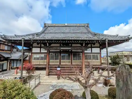 安樂寺の本殿・本堂