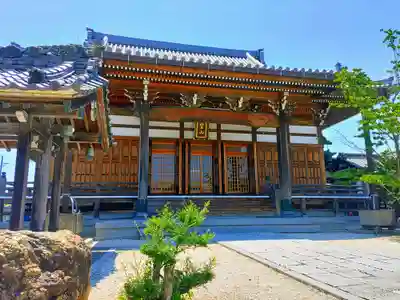 青宮寺の本殿・本堂