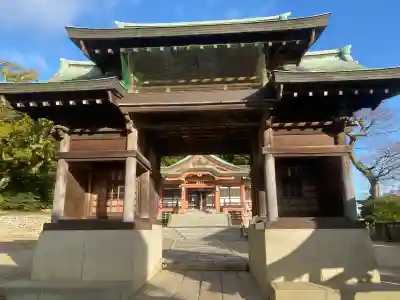 由良湊神社の{uncategorized: "未分類", other: "その他", undefined: "問題あり", building: "その他建物", grave: "お墓", sacred_gate: "鳥居", guardian: "狛犬", statue: "像", buddha: "仏像", history: "歴史", nature: "自然", garden: "庭園", animal: "動物", pagoda: "塔", temizu: "手水舎", mountain_gate: "山門・神門", sanctuary: "本殿・本堂", subordinate: "末社・摂社", art: "芸術", scenery: "景色", jizo: "地蔵", ema: "絵馬", goshuin: "御朱印", omikuji: "おみくじ", items: "授与品その他", amulet: "お守り", goshuincho: "御朱印帳", eats: "食事", festival: "お祭り", votive_dance: "神楽", shichigosan: "七五三参", wedding: "結婚式", experience: "体験その他", initially: "初詣", around: "周辺", anti_infection: "感染症対策"}