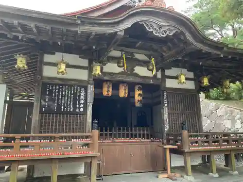 勝尾寺の本殿・本堂