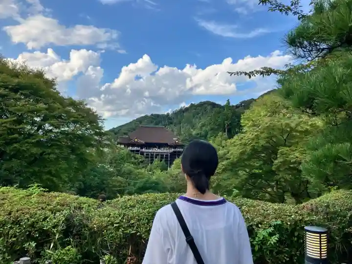 清水寺の{uncategorized: "未分類", other: "その他", undefined: "問題あり", building: "その他建物", grave: "お墓", sacred_gate: "鳥居", guardian: "狛犬", statue: "像", buddha: "仏像", history: "歴史", nature: "自然", garden: "庭園", animal: "動物", pagoda: "塔", temizu: "手水舎", mountain_gate: "山門・神門", sanctuary: "本殿・本堂", subordinate: "末社・摂社", art: "芸術", scenery: "景色", jizo: "地蔵", ema: "絵馬", goshuin: "御朱印", omikuji: "おみくじ", items: "授与品その他", amulet: "お守り", goshuincho: "御朱印帳", eats: "食事", festival: "お祭り", votive_dance: "神楽", shichigosan: "七五三参", wedding: "結婚式", experience: "体験その他", initially: "初詣", around: "周辺", anti_infection: "感染症対策"}