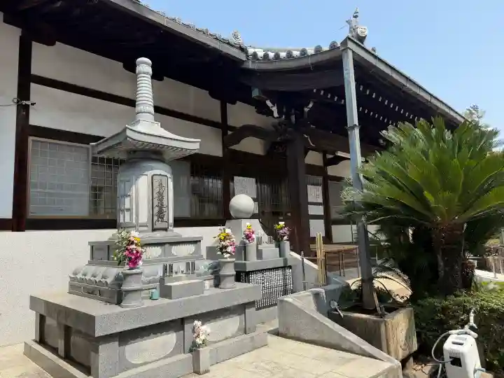 妙行寺の{uncategorized: "未分類", other: "その他", undefined: "問題あり", building: "その他建物", grave: "お墓", sacred_gate: "鳥居", guardian: "狛犬", statue: "像", buddha: "仏像", history: "歴史", nature: "自然", garden: "庭園", animal: "動物", pagoda: "塔", temizu: "手水舎", mountain_gate: "山門・神門", sanctuary: "本殿・本堂", subordinate: "末社・摂社", art: "芸術", scenery: "景色", jizo: "地蔵", ema: "絵馬", goshuin: "御朱印", omikuji: "おみくじ", items: "授与品その他", amulet: "お守り", goshuincho: "御朱印帳", eats: "食事", festival: "お祭り", votive_dance: "神楽", shichigosan: "七五三参", wedding: "結婚式", experience: "体験その他", initially: "初詣", around: "周辺", anti_infection: "感染症対策"}