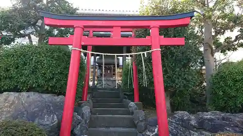 稲荷神社の鳥居