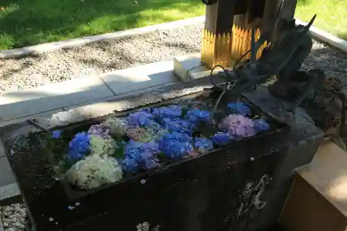 西野神社の手水舎