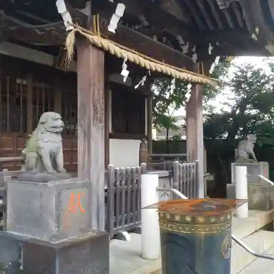綾瀬稲荷神社の本殿・本堂