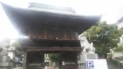 穴切大神社の山門・神門