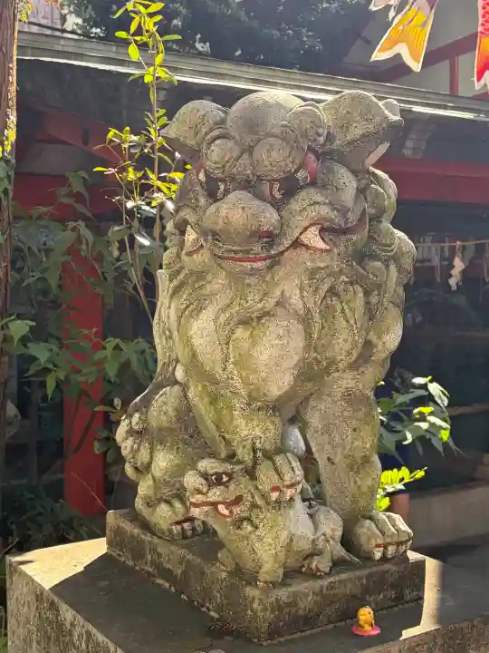 くまくま神社(導きの社 熊野町熊野神社)の{uncategorized: "未分類", other: "その他", undefined: "問題あり", building: "その他建物", grave: "お墓", sacred_gate: "鳥居", guardian: "狛犬", statue: "像", buddha: "仏像", history: "歴史", nature: "自然", garden: "庭園", animal: "動物", pagoda: "塔", temizu: "手水舎", mountain_gate: "山門・神門", sanctuary: "本殿・本堂", subordinate: "末社・摂社", art: "芸術", scenery: "景色", jizo: "地蔵", ema: "絵馬", goshuin: "御朱印", omikuji: "おみくじ", items: "授与品その他", amulet: "お守り", goshuincho: "御朱印帳", eats: "食事", festival: "お祭り", votive_dance: "神楽", shichigosan: "七五三参", wedding: "結婚式", experience: "体験その他", initially: "初詣", around: "周辺", anti_infection: "感染症対策"}