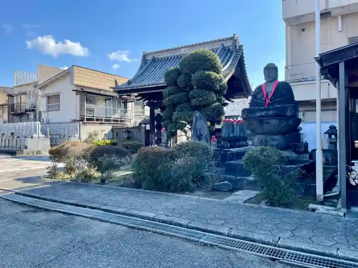 浄運寺の{uncategorized: "未分類", other: "その他", undefined: "問題あり", building: "その他建物", grave: "お墓", sacred_gate: "鳥居", guardian: "狛犬", statue: "像", buddha: "仏像", history: "歴史", nature: "自然", garden: "庭園", animal: "動物", pagoda: "塔", temizu: "手水舎", mountain_gate: "山門・神門", sanctuary: "本殿・本堂", subordinate: "末社・摂社", art: "芸術", scenery: "景色", jizo: "地蔵", ema: "絵馬", goshuin: "御朱印", omikuji: "おみくじ", items: "授与品その他", amulet: "お守り", goshuincho: "御朱印帳", eats: "食事", festival: "お祭り", votive_dance: "神楽", shichigosan: "七五三参", wedding: "結婚式", experience: "体験その他", initially: "初詣", around: "周辺", anti_infection: "感染症対策"}