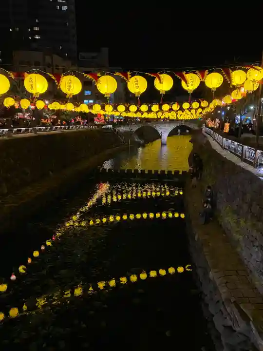 長崎尾曲がり猫神社の{uncategorized: "未分類", other: "その他", undefined: "問題あり", building: "その他建物", grave: "お墓", sacred_gate: "鳥居", guardian: "狛犬", statue: "像", buddha: "仏像", history: "歴史", nature: "自然", garden: "庭園", animal: "動物", pagoda: "塔", temizu: "手水舎", mountain_gate: "山門・神門", sanctuary: "本殿・本堂", subordinate: "末社・摂社", art: "芸術", scenery: "景色", jizo: "地蔵", ema: "絵馬", goshuin: "御朱印", omikuji: "おみくじ", items: "授与品その他", amulet: "お守り", goshuincho: "御朱印帳", eats: "食事", festival: "お祭り", votive_dance: "神楽", shichigosan: "七五三参", wedding: "結婚式", experience: "体験その他", initially: "初詣", around: "周辺", anti_infection: "感染症対策"}