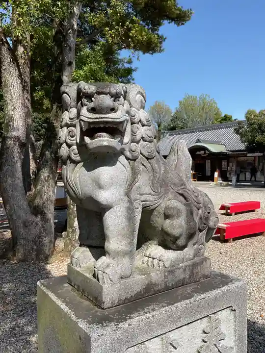 上地八幡宮の狛犬