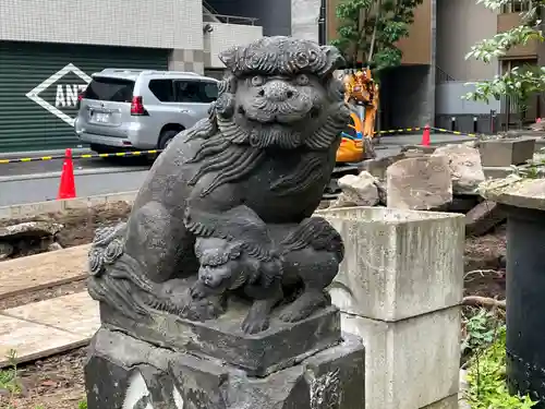 新橋鹽竃神社の狛犬